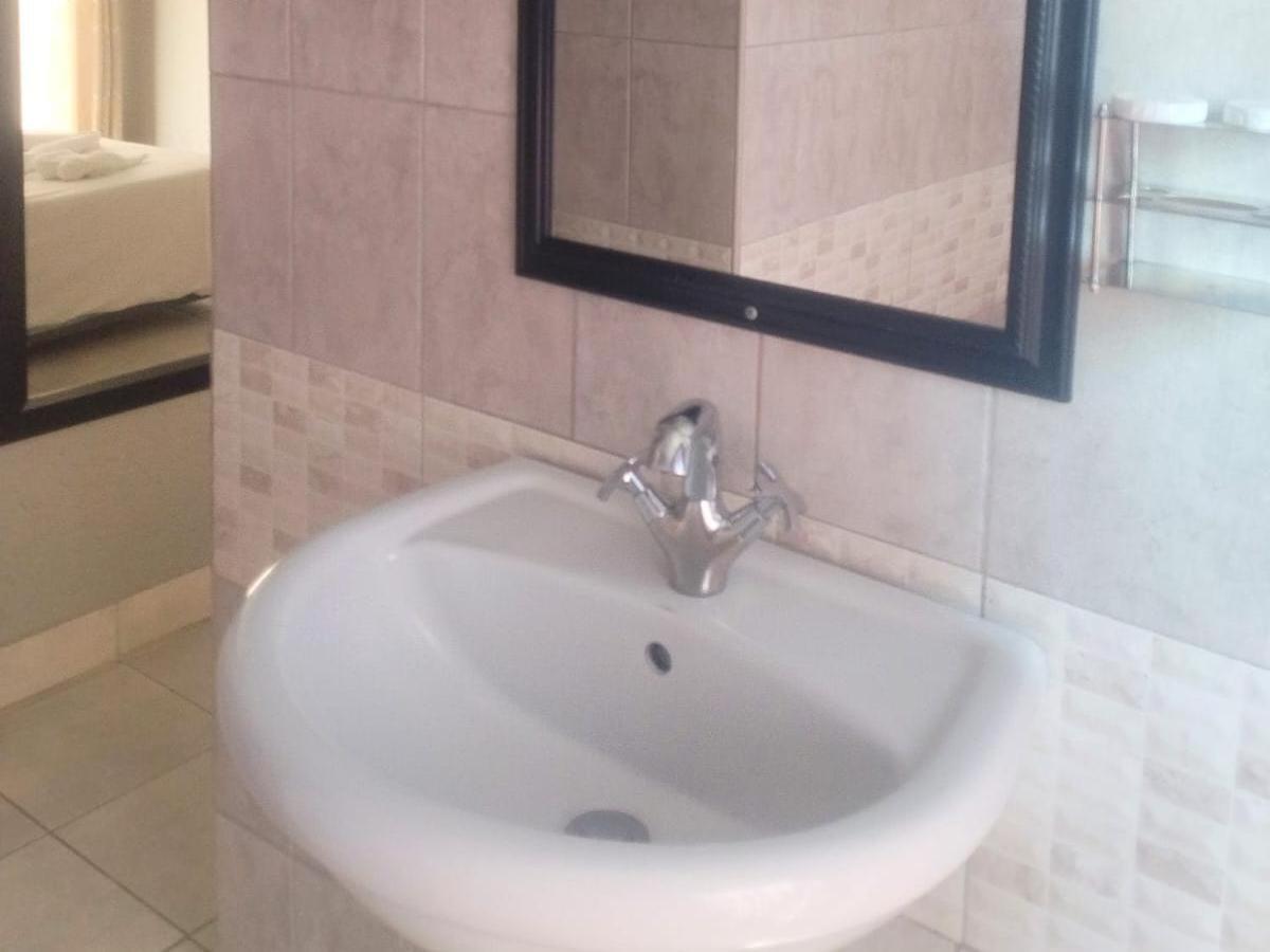 Elegant Guest House Malelane มาเลเลน ห้อง รูปภาพ
