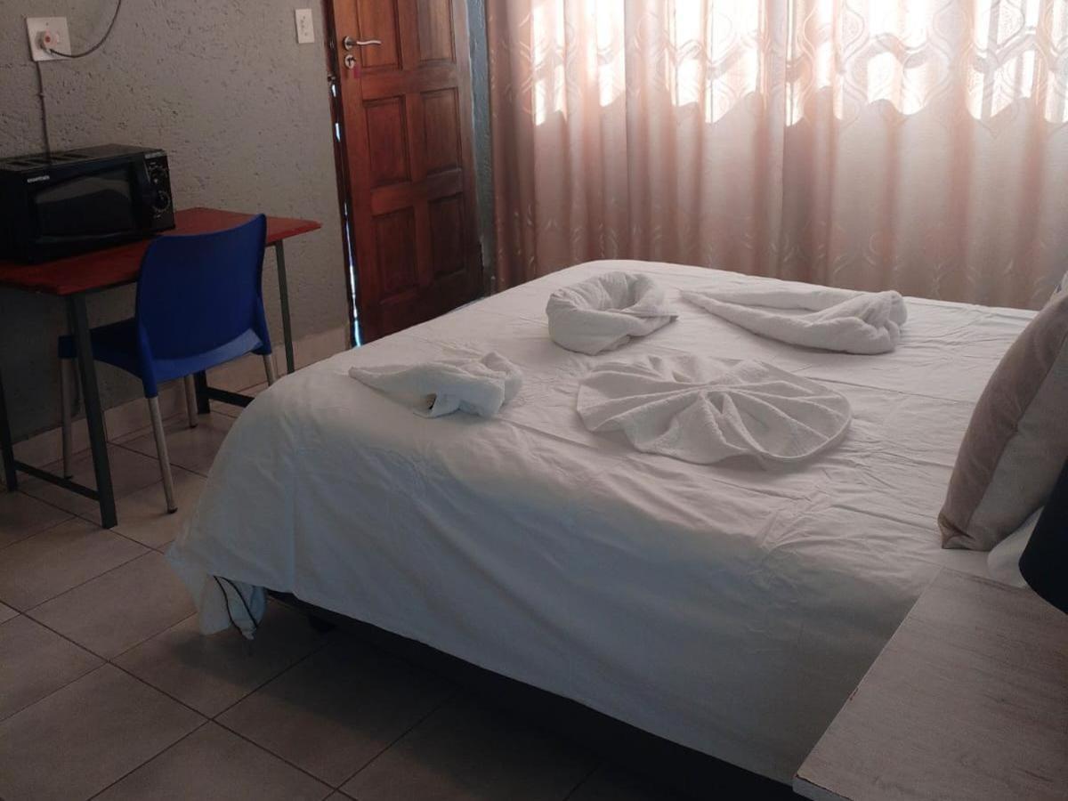 Elegant Guest House Malelane มาเลเลน ห้อง รูปภาพ